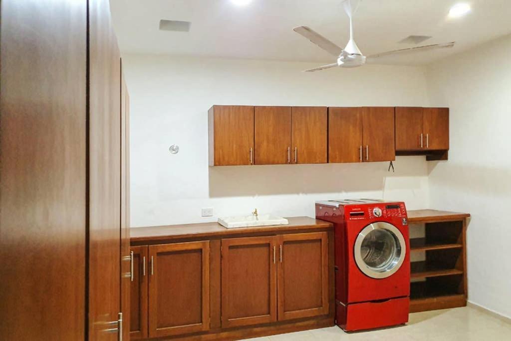 Casa Hector, Con Jacuzzi, Cerca Del Foro Gnp. Villa Mérida Kültér fotó
