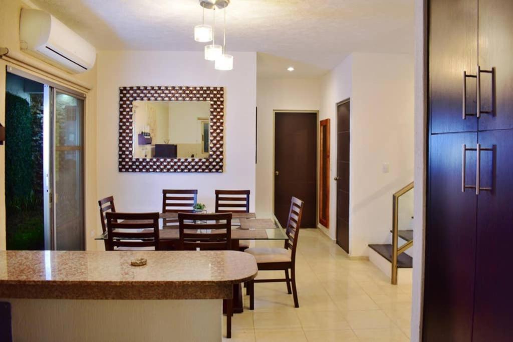 Casa Hector, Con Jacuzzi, Cerca Del Foro Gnp. Villa Mérida Kültér fotó