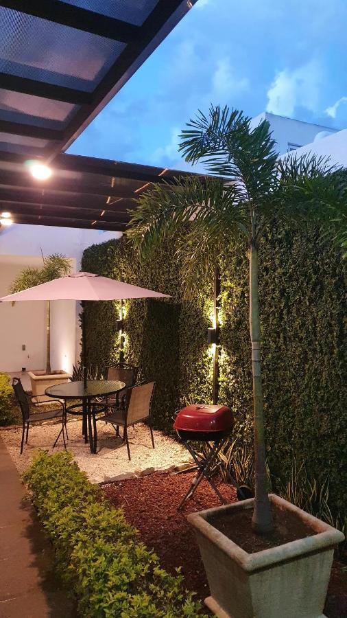 Casa Hector, Con Jacuzzi, Cerca Del Foro Gnp. Villa Mérida Kültér fotó
