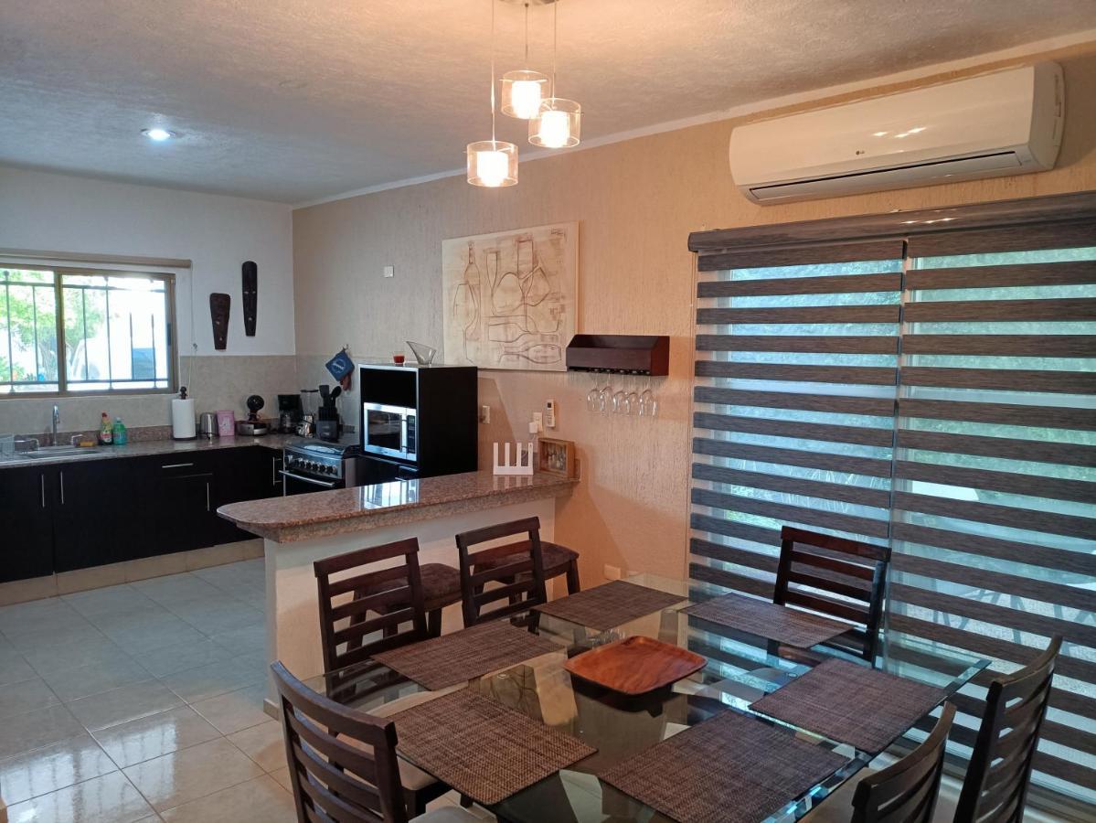 Casa Hector, Con Jacuzzi, Cerca Del Foro Gnp. Villa Mérida Kültér fotó