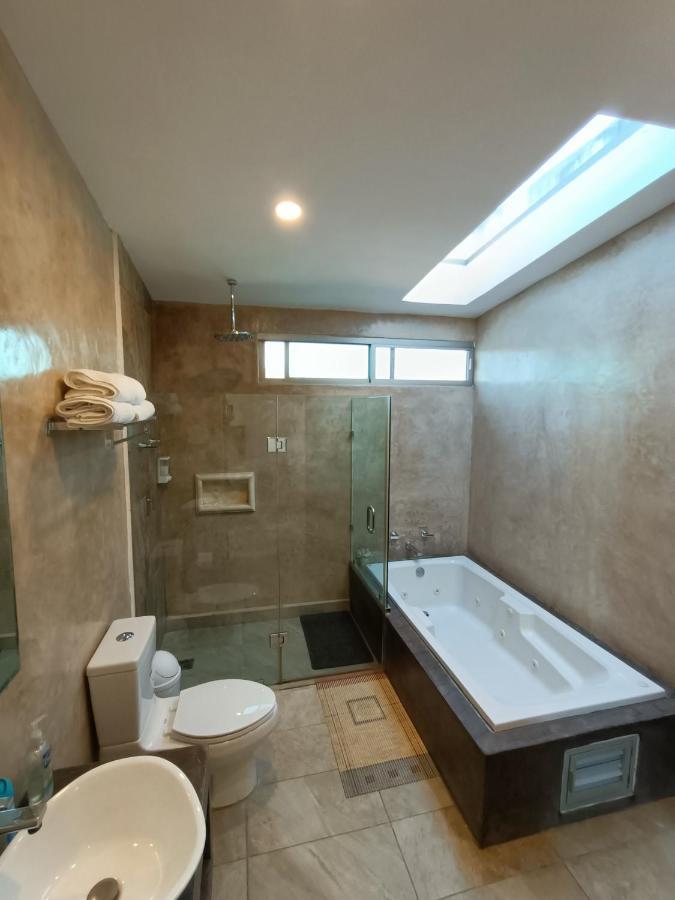 Casa Hector, Con Jacuzzi, Cerca Del Foro Gnp. Villa Mérida Kültér fotó