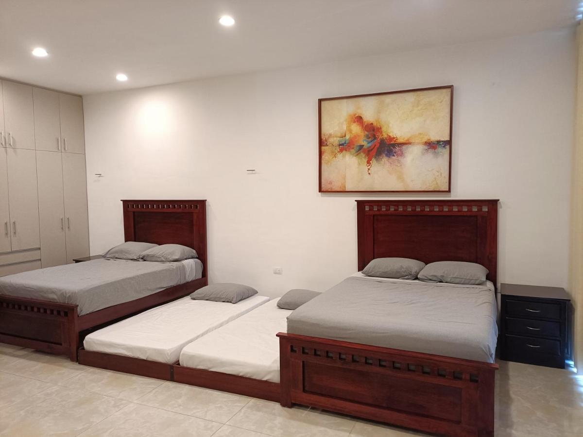 Casa Hector, Con Jacuzzi, Cerca Del Foro Gnp. Villa Mérida Kültér fotó