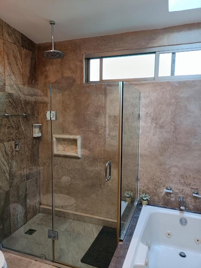 Casa Hector, Con Jacuzzi, Cerca Del Foro Gnp. Villa Mérida Kültér fotó